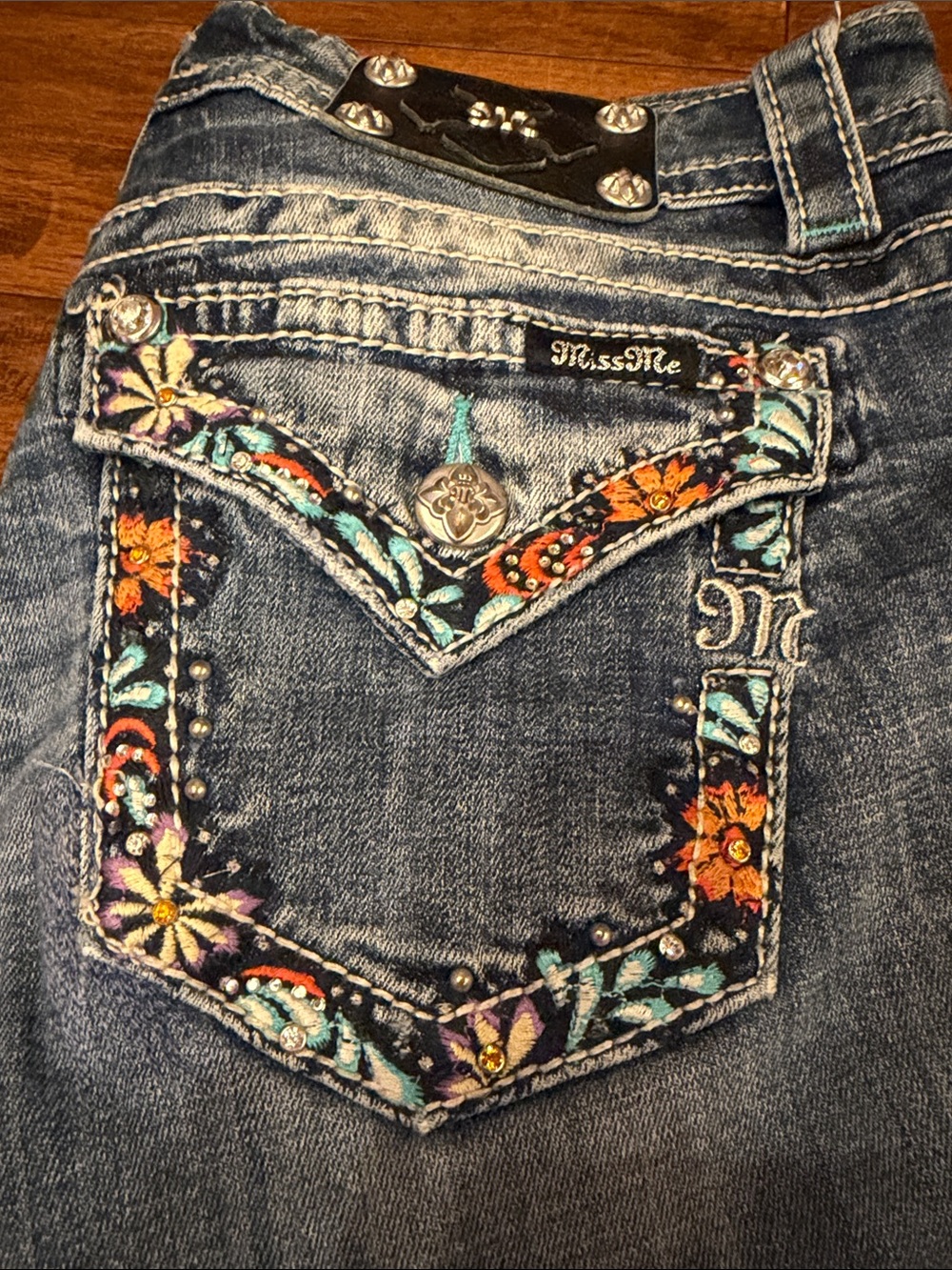 Miss Me Blue Denim Boot Cut Jeans with Multicolor Floral Embroidery Sz 29 x 34